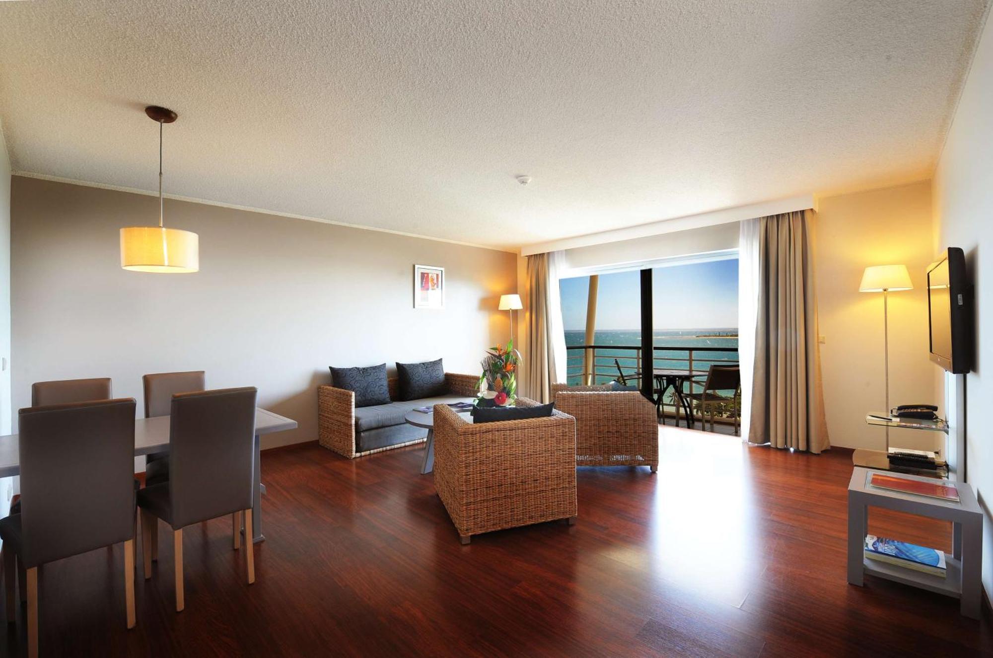 ฮิลตัน นูเมีย ลา พรอมเมอนาด เรซิเดนซ์ Hotel ภายนอก รูปภาพ